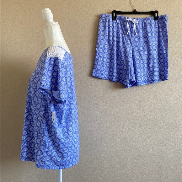 New Croft & Barrow Blue and White Pajama Set - Picture 4 of 7